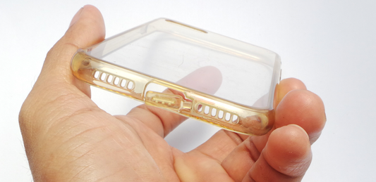 How To Clean A Clear Phone Case And Get Rid Of Yellowing